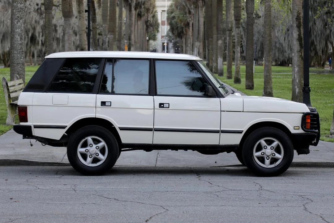 1995 Land Rover Range Rover Classic - Image 3 of 7