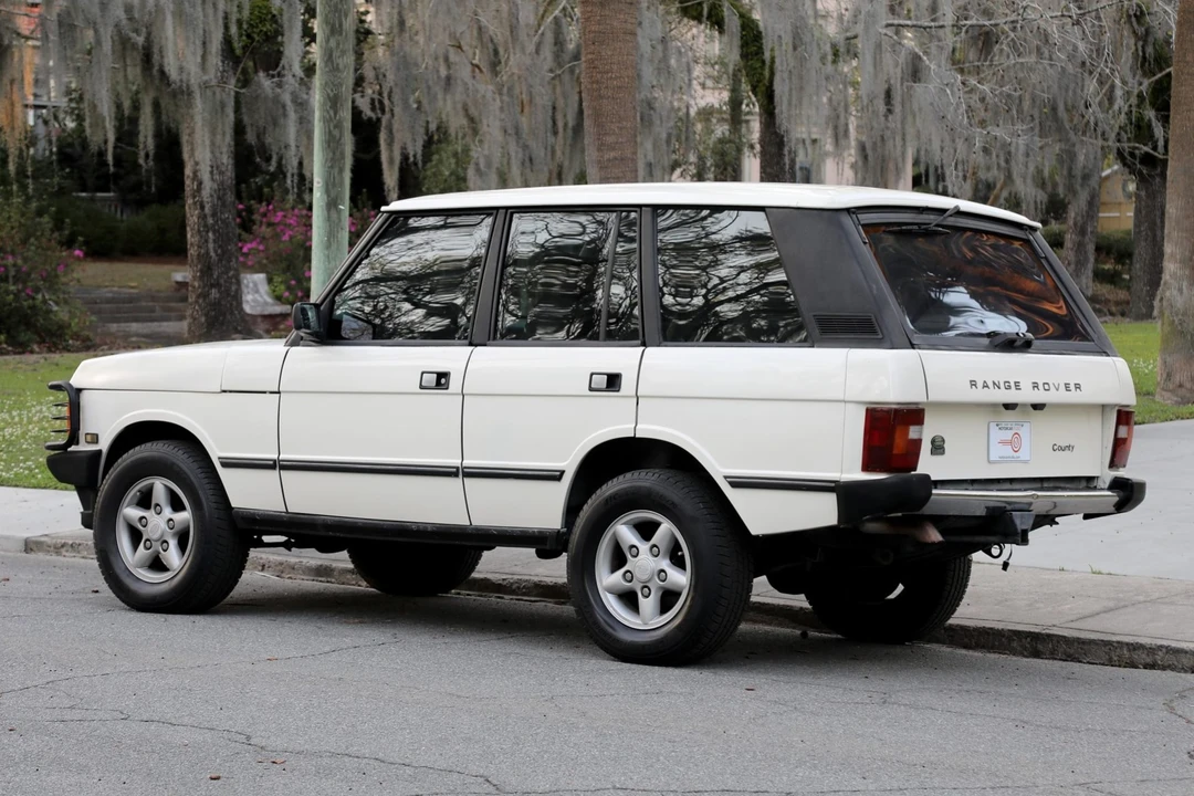 1995 Land Rover Range Rover Classic - Image 2 of 7