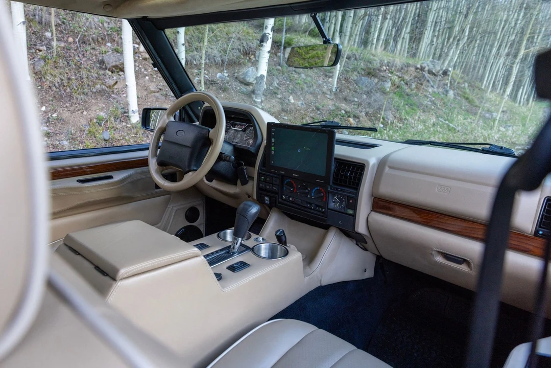 1995 Land Rover Range Rover Classic - Image 16 of 31