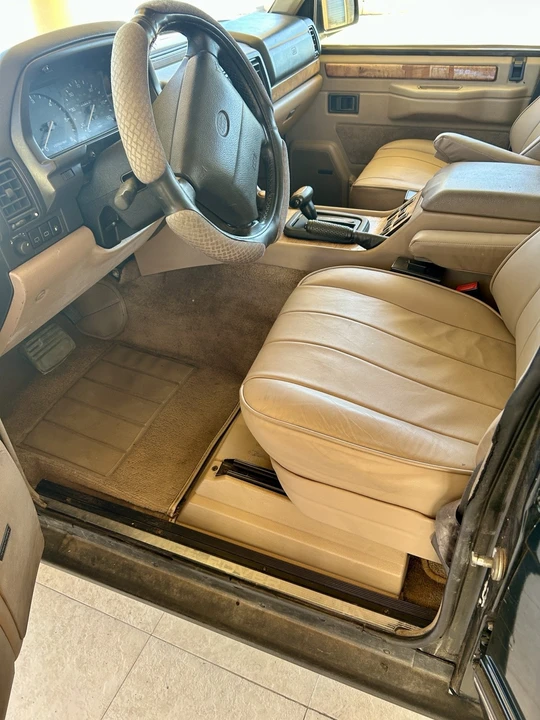 1995 Land Rover Range Rover Classic - Image 9 of 21