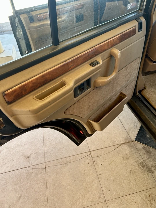 1995 Land Rover Range Rover Classic - Image 10 of 21
