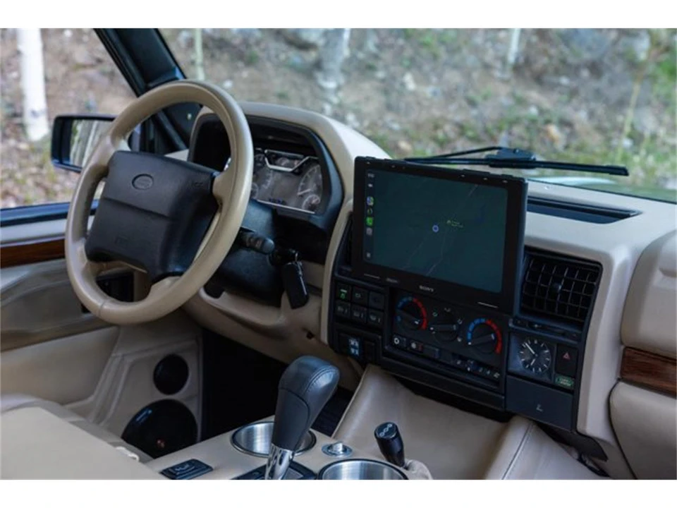 1995 Land Rover Range Rover Classic - Image 12 of 31