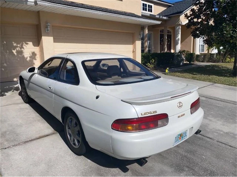 1995 Lexus LS 2nd Gen - Image 8 of 11