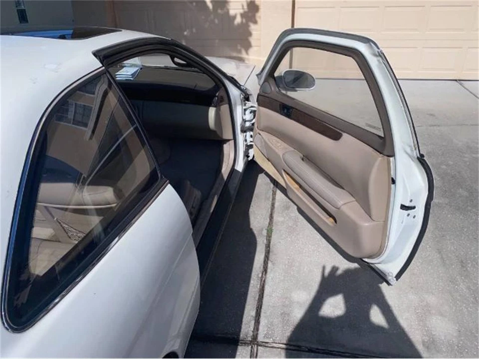 1995 Lexus LS 2nd Gen - Image 5 of 11