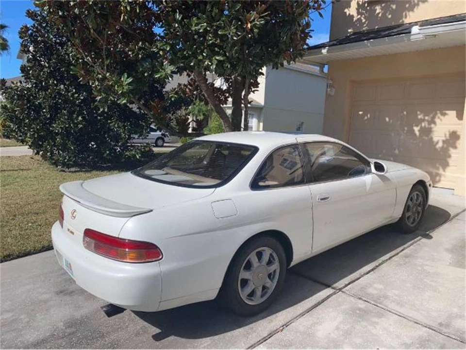 1995 Lexus LS 2nd Gen - Image 9 of 11