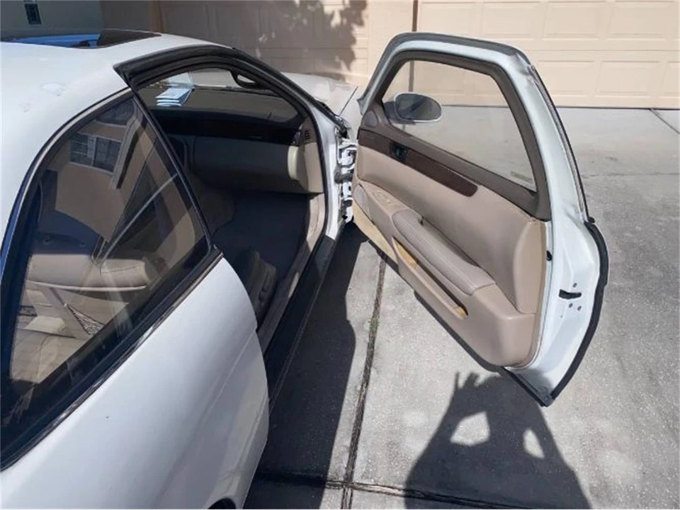 1995 Lexus LS 2nd Gen - Image 7 of 11