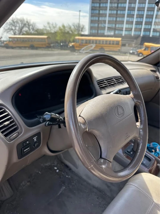 1995 Lexus ES 2nd Gen - Image 5 of 9