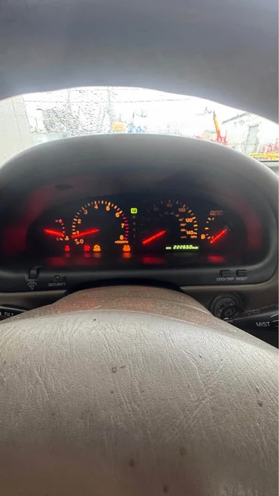 1995 Lexus ES 1st Gen - Image 9 of 13