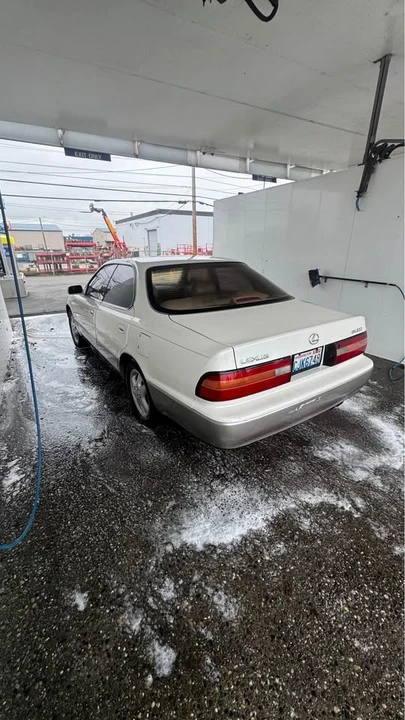 1995 Lexus ES 1st Gen - Image 4 of 13