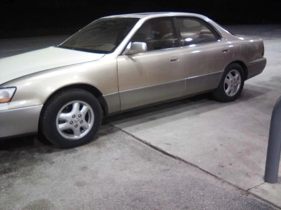 1995 Lexus ES 2nd Gen - Image 11 of 19