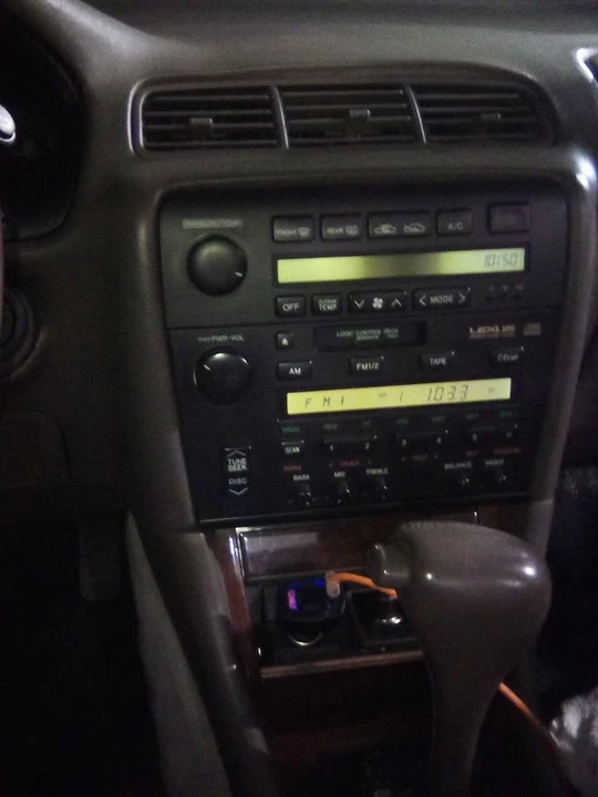 1995 Lexus ES 2nd Gen - Image 9 of 19