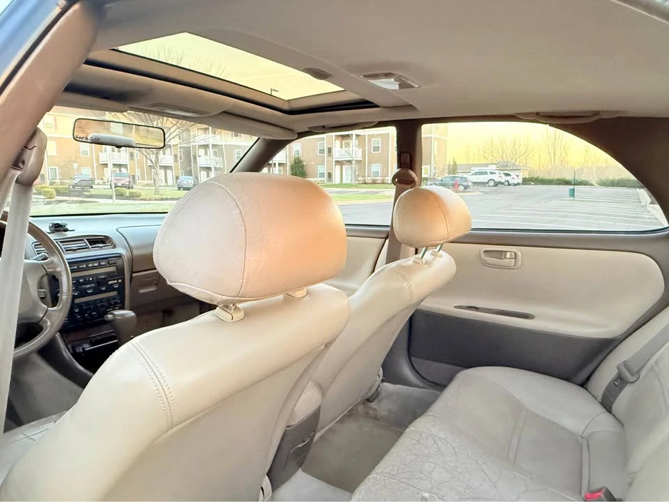1995 Lexus ES 2nd Gen - Image 8 of 8