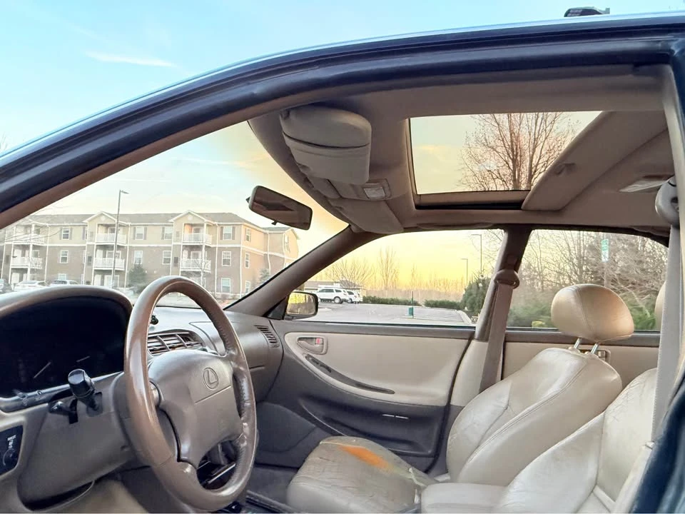 1995 Lexus ES 2nd Gen - Image 6 of 8