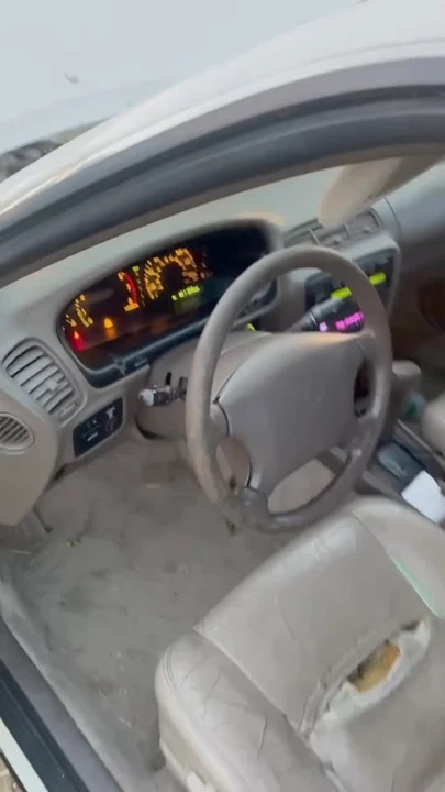 1995 Lexus ES 2nd Gen - Image 11 of 11