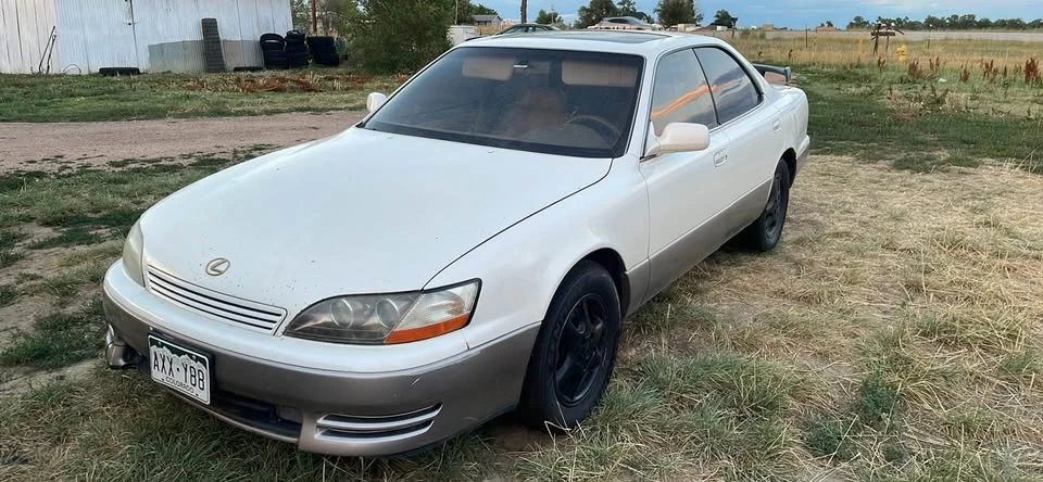 1995 Lexus ES 2nd Gen - Image 2 of 11