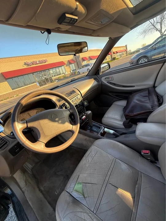 1995 Lexus ES 2nd Gen - Image 6 of 6