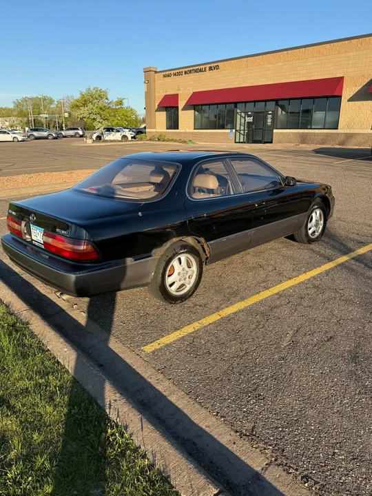 1995 Lexus ES 2nd Gen - Image 3 of 6