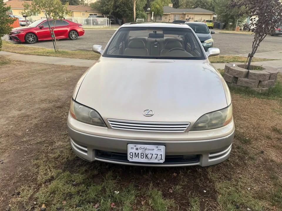 1995 Lexus ES 2nd Gen - Image 3 of 3