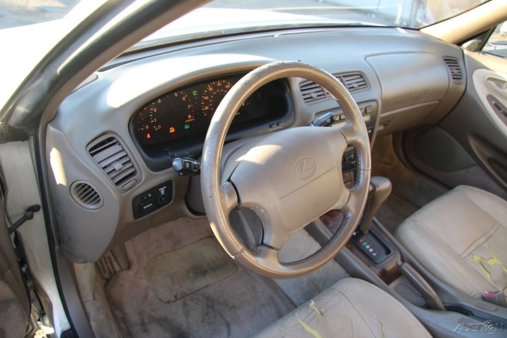 1995 Lexus ES 2nd Gen - Image 13 of 21
