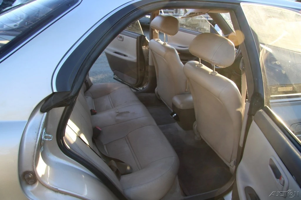 1995 Lexus ES 2nd Gen - Image 20 of 21