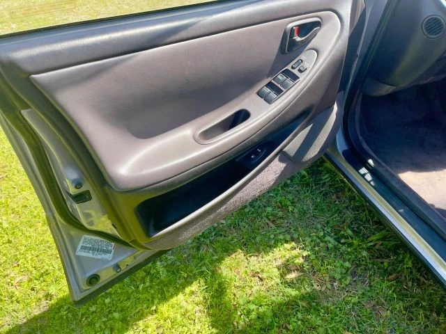 1995 Lexus ES 2nd Gen - Image 14 of 16