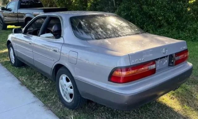 1995 Lexus ES 2nd Gen - Image 6 of 16
