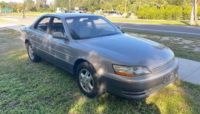 1995 Lexus ES 2nd Gen - Image 3 of 16