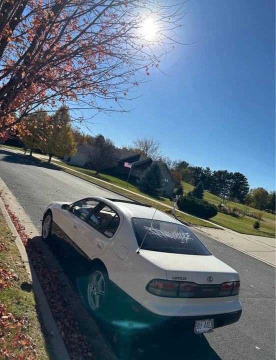 1995 Lexus GS 1st Gen - Image 2 of 4