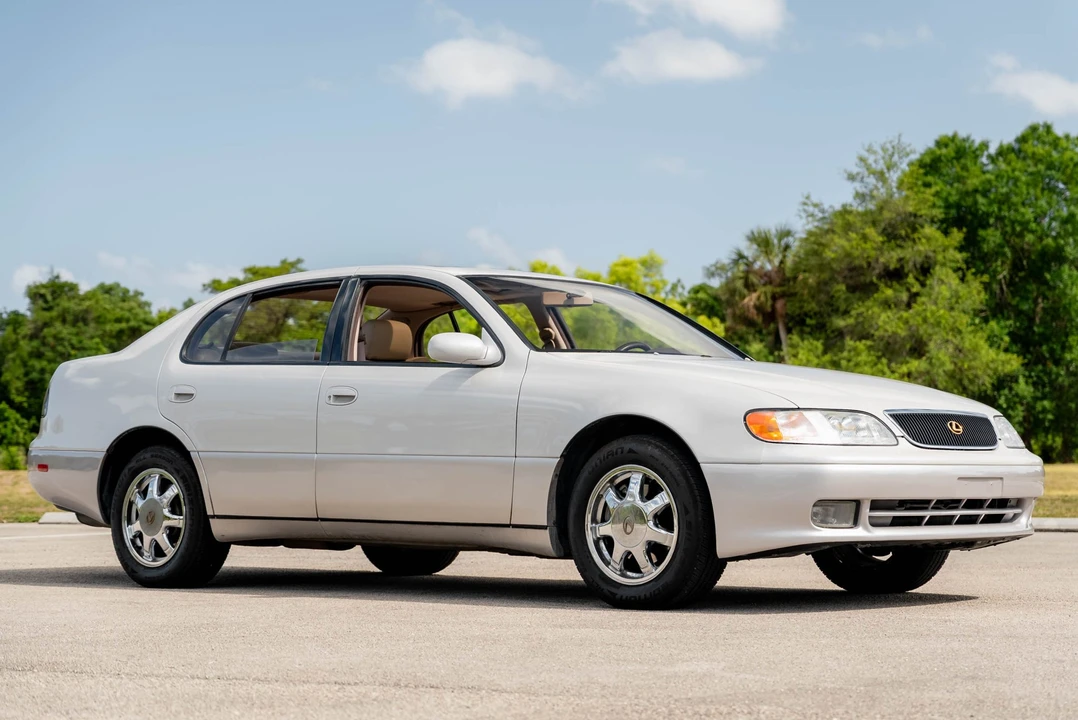 1995 Lexus GS 1st Gen - Image 7 of 31