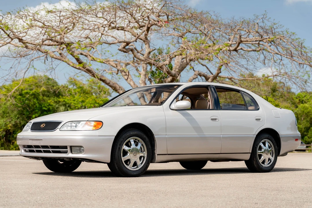 1995 Lexus GS 1st Gen - Image 2 of 31