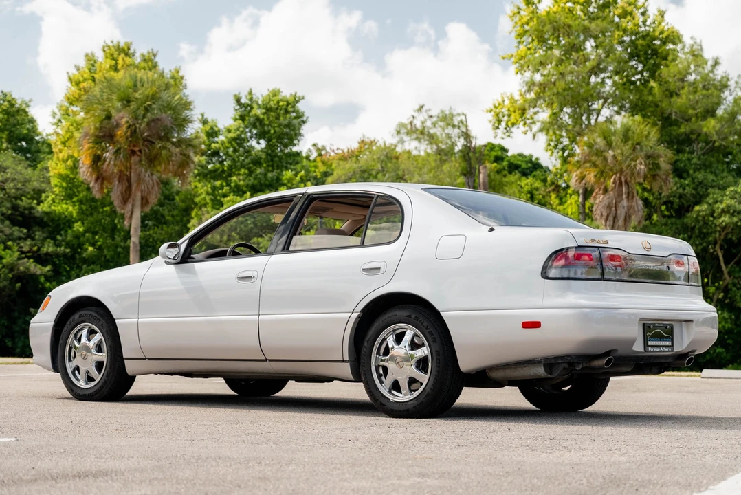 1995 Lexus GS 1st Gen - Image 12 of 31
