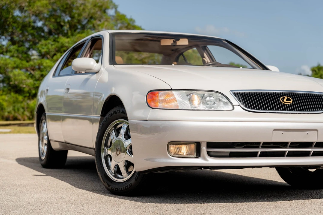 1995 Lexus GS 1st Gen - Image 14 of 31