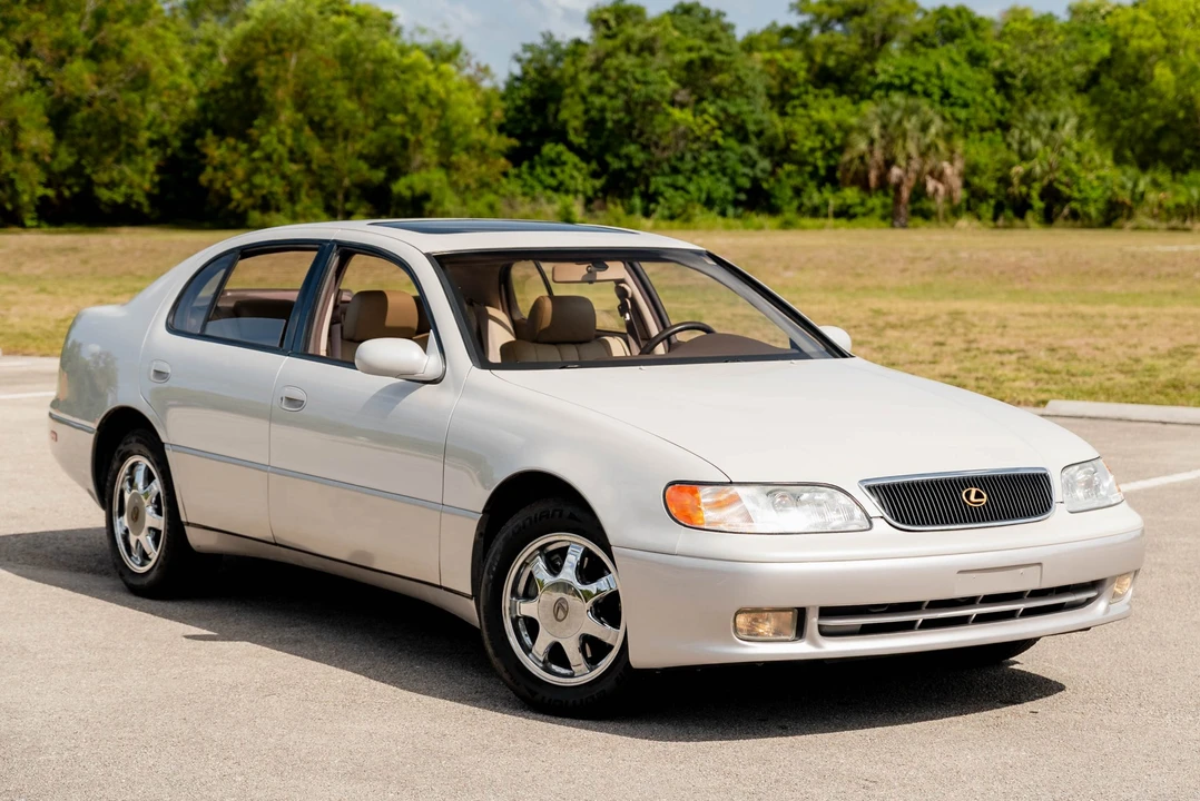 1995 Lexus GS 1st Gen - Image 5 of 31