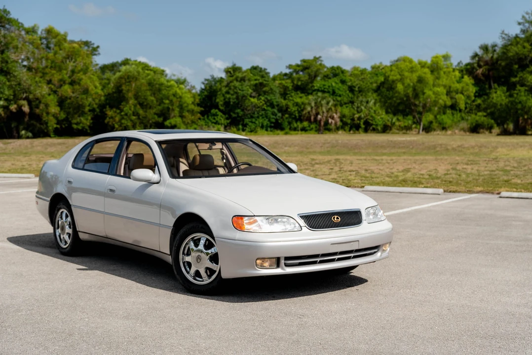 1995 Lexus GS 1st Gen - Image 4 of 31