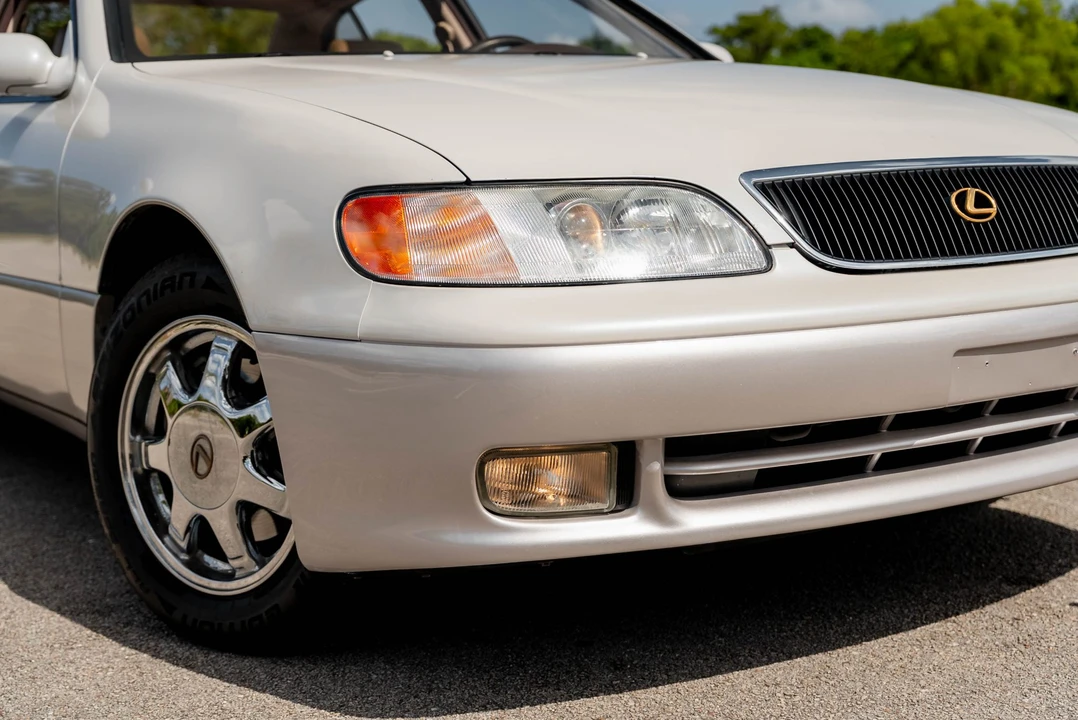 1995 Lexus GS 1st Gen - Image 15 of 31