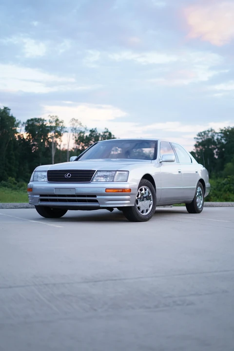 1995 Lexus LS 2nd Gen - Image 8 of 31