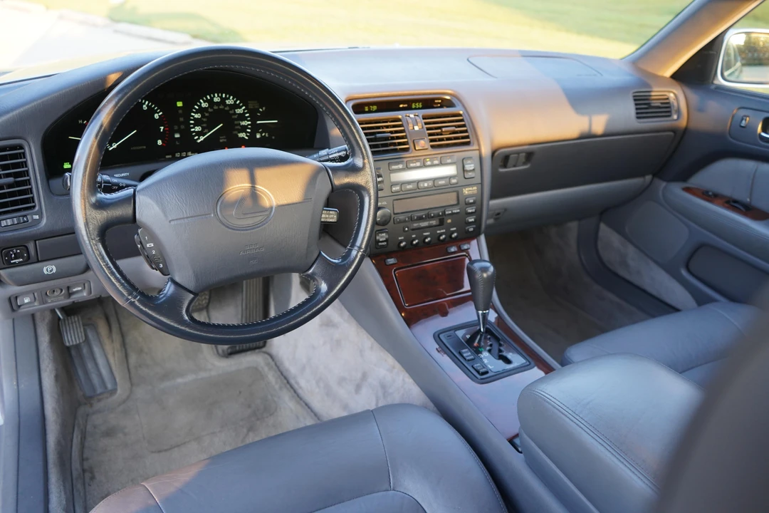 1995 Lexus LS 2nd Gen - Image 30 of 31