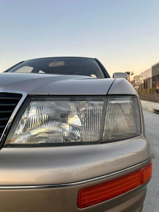 1995 Lexus LS 2nd Gen - Image 26 of 31