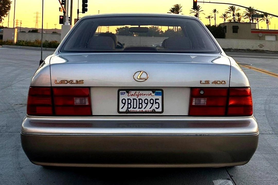 1995 Lexus LS 2nd Gen - Image 5 of 31