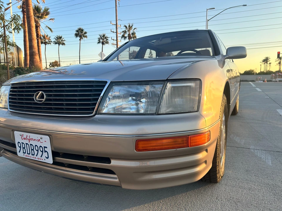 1995 Lexus LS 2nd Gen - Image 27 of 31