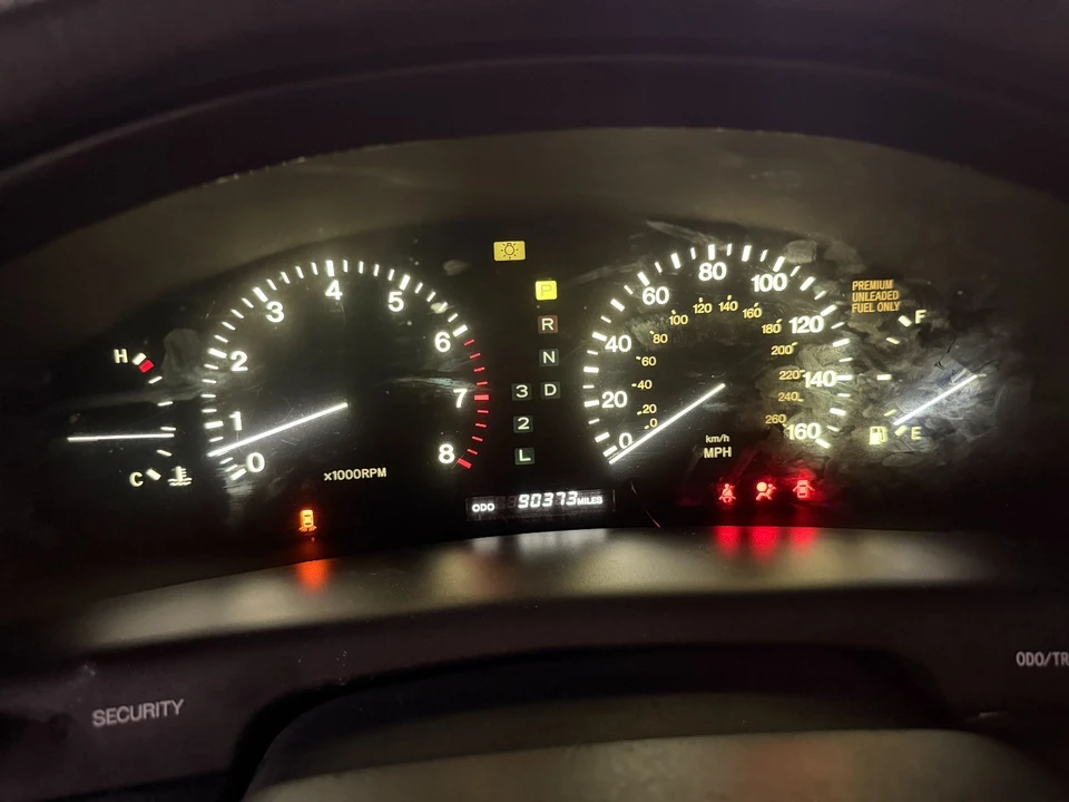 1995 Lexus LS 2nd Gen - Image 13 of 31