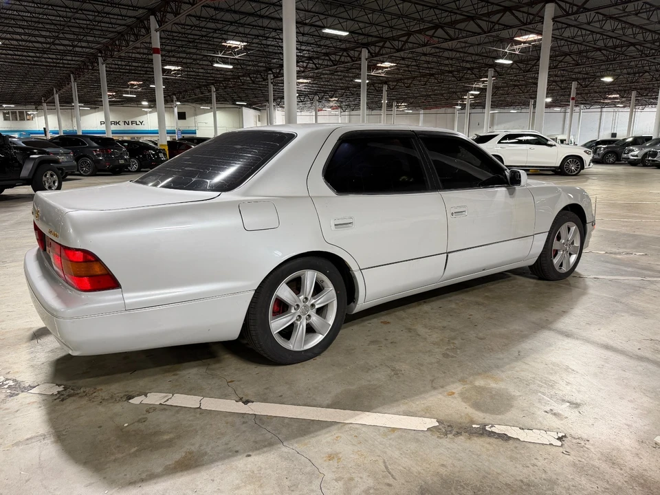 1995 Lexus LS 2nd Gen - Image 4 of 31