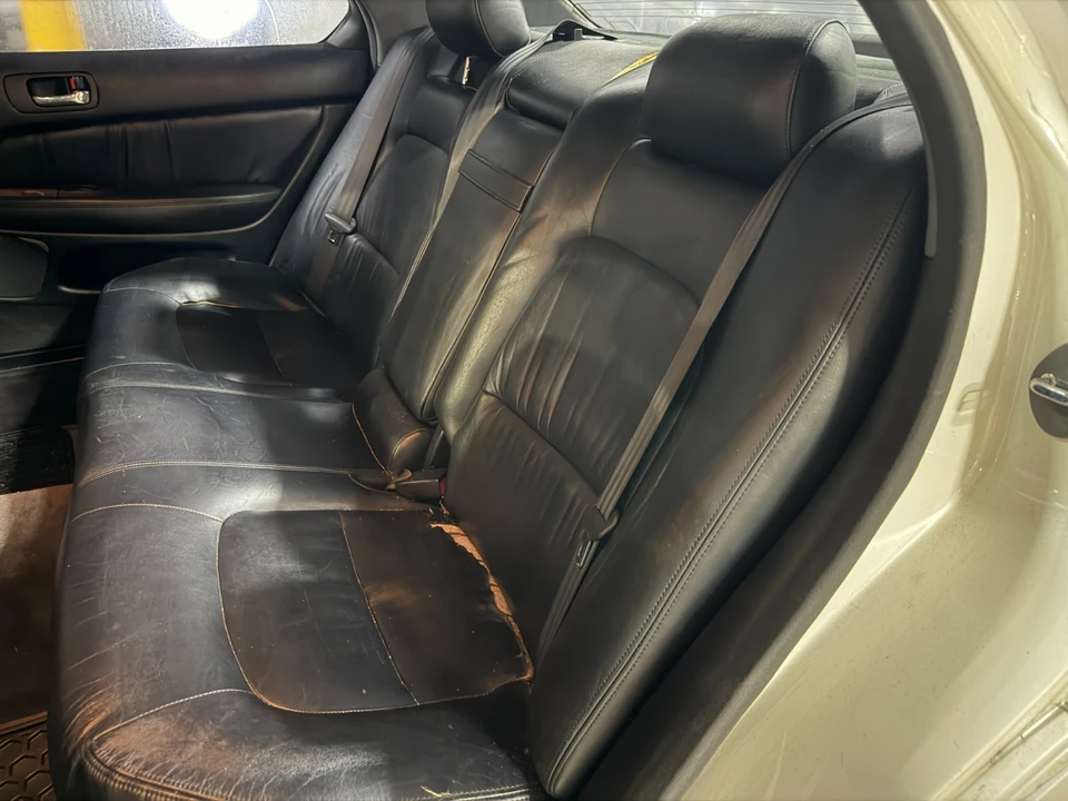 1995 Lexus LS 2nd Gen - Image 19 of 31