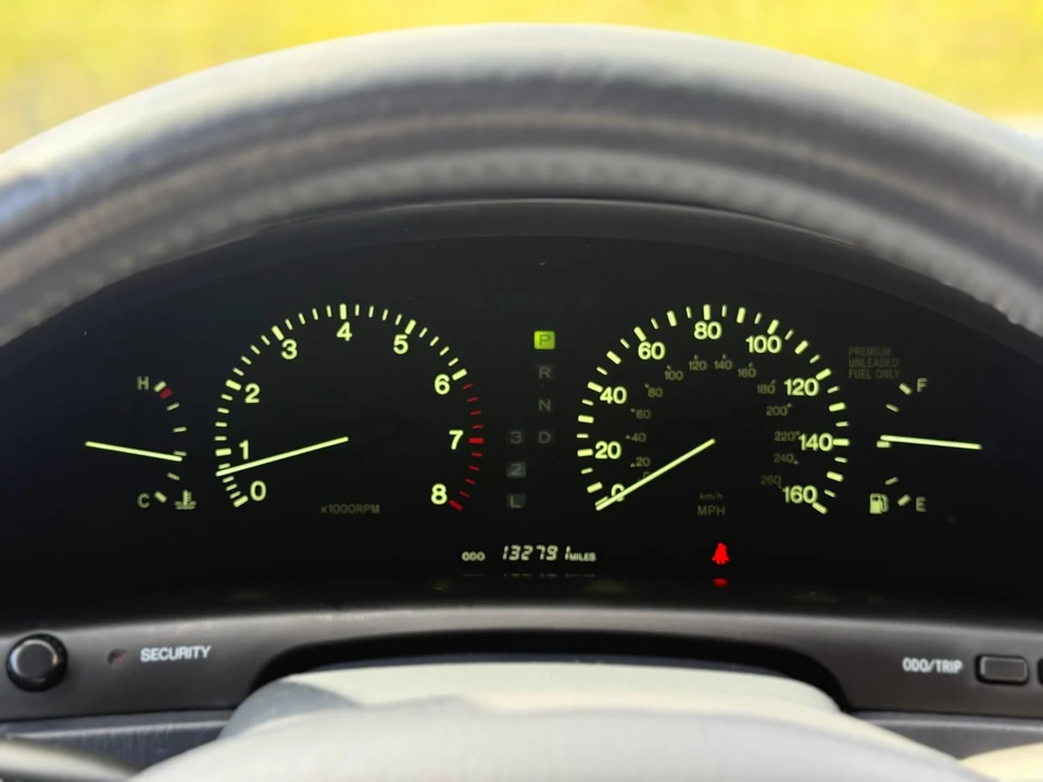 1995 Lexus LS 2nd Gen - Image 22 of 31
