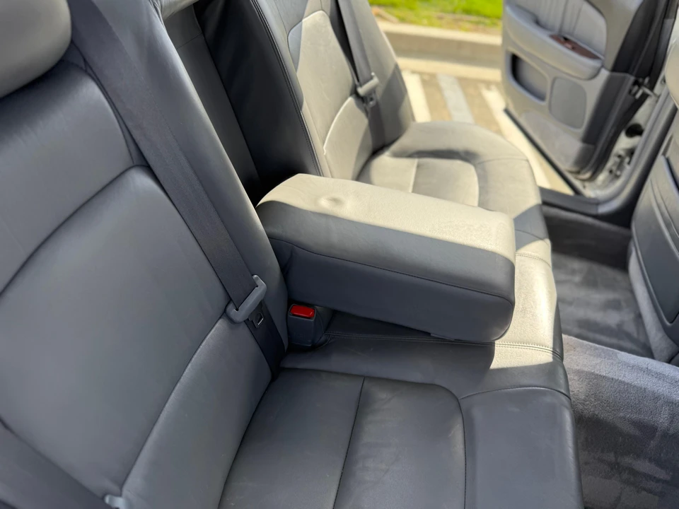 1995 Lexus LS 2nd Gen - Image 28 of 31