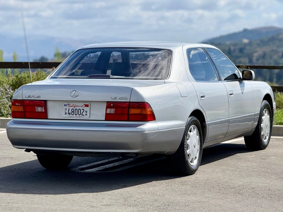 1995 Lexus LS 2nd Gen - Image 7 of 31