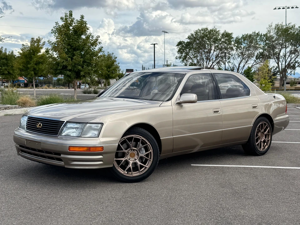 1995 Lexus LS 2nd Gen - Image 10 of 31