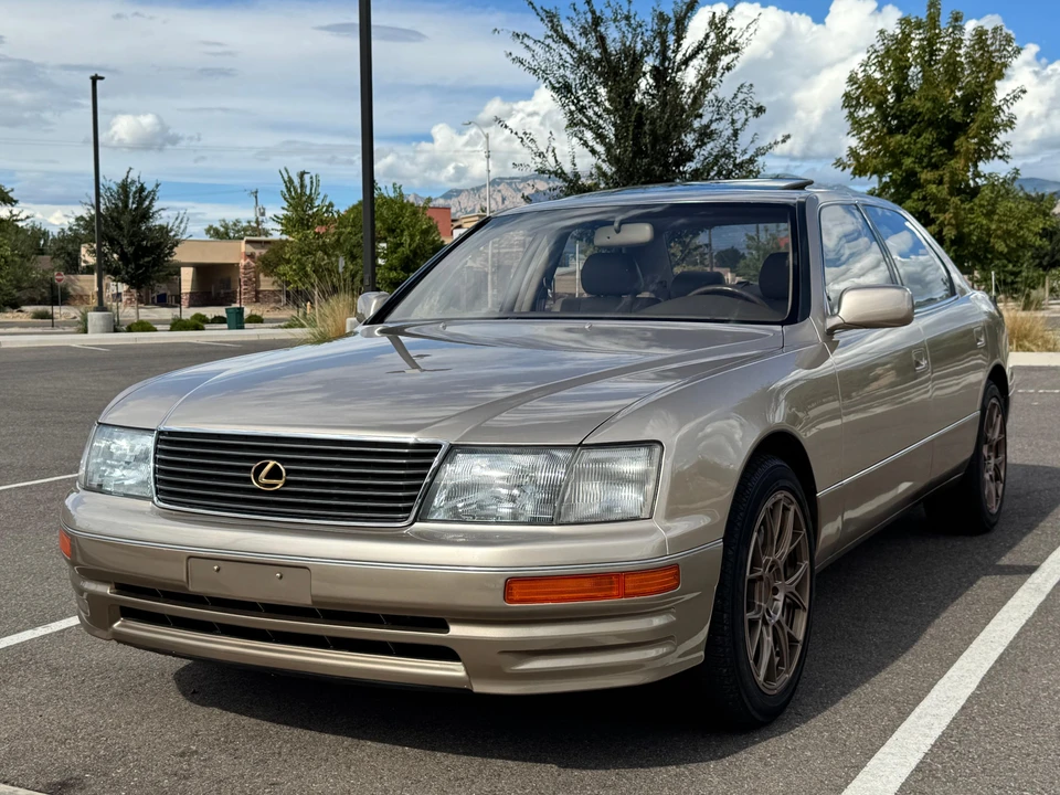 1995 Lexus LS 2nd Gen - Image 9 of 31