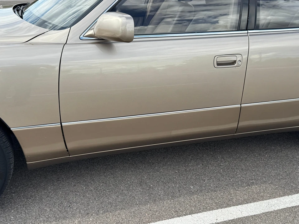 1995 Lexus LS 2nd Gen - Image 22 of 31