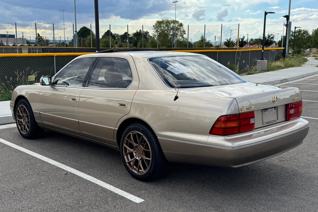 1995 Lexus LS 2nd Gen - Image 4 of 31